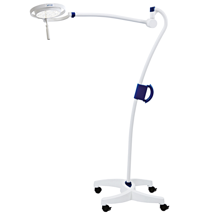 Mach LED 120 Untersuchungsleuchte Stativmodell, auf SWING-Stativ mit Vierfuß, inkl. Netzteil im Handgriff(Strecke)