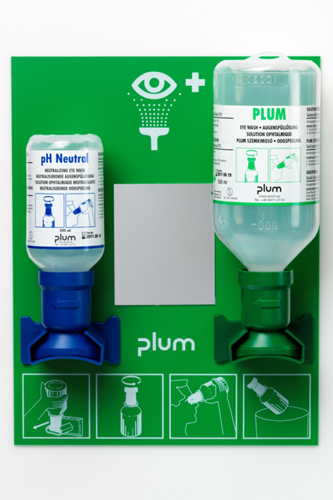 Plum Open Station Double, 2 Flaschen inkl. Wandhalter, Piktogramm, Spiegel und Augen-Notfallplan